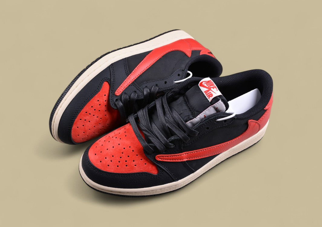 Travis Scott x Air Jordan 1 Low OG Inverted Hook Low-Top