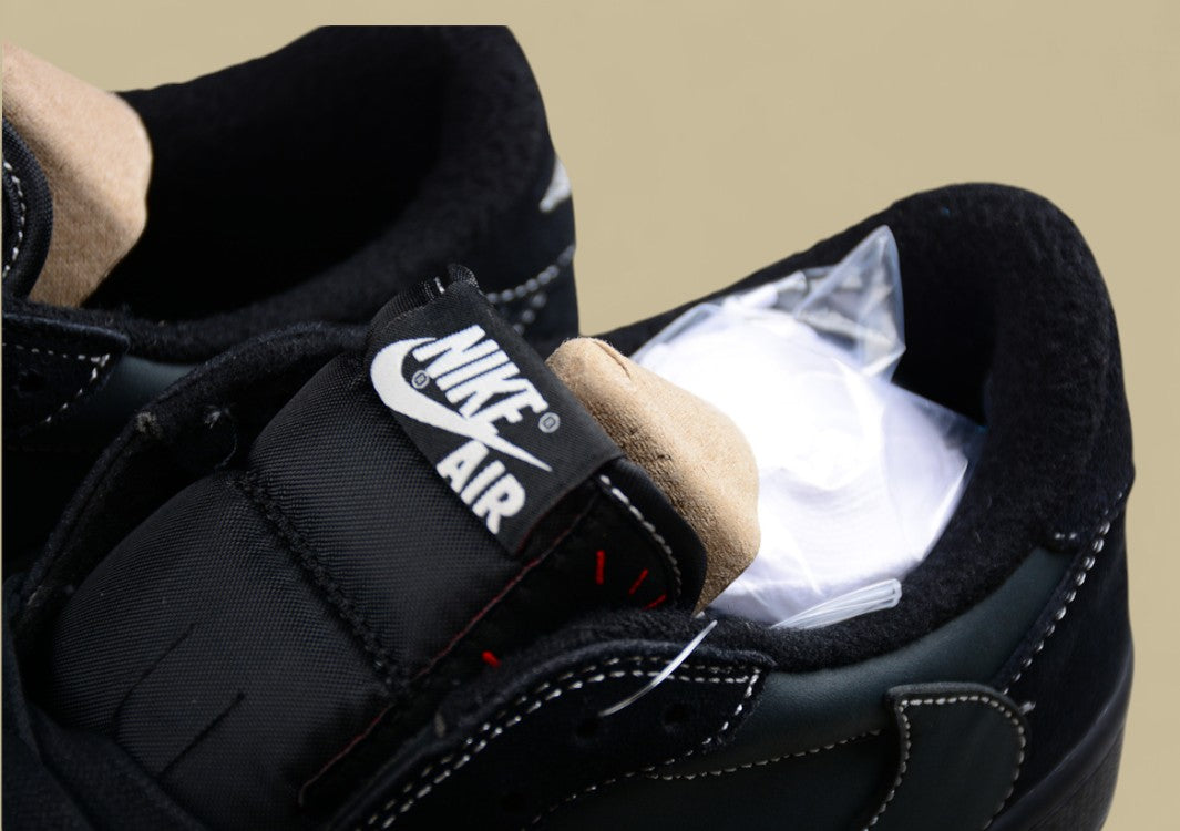 Travis Scott x Air Jordan 1 Low OG  Grey Phantom