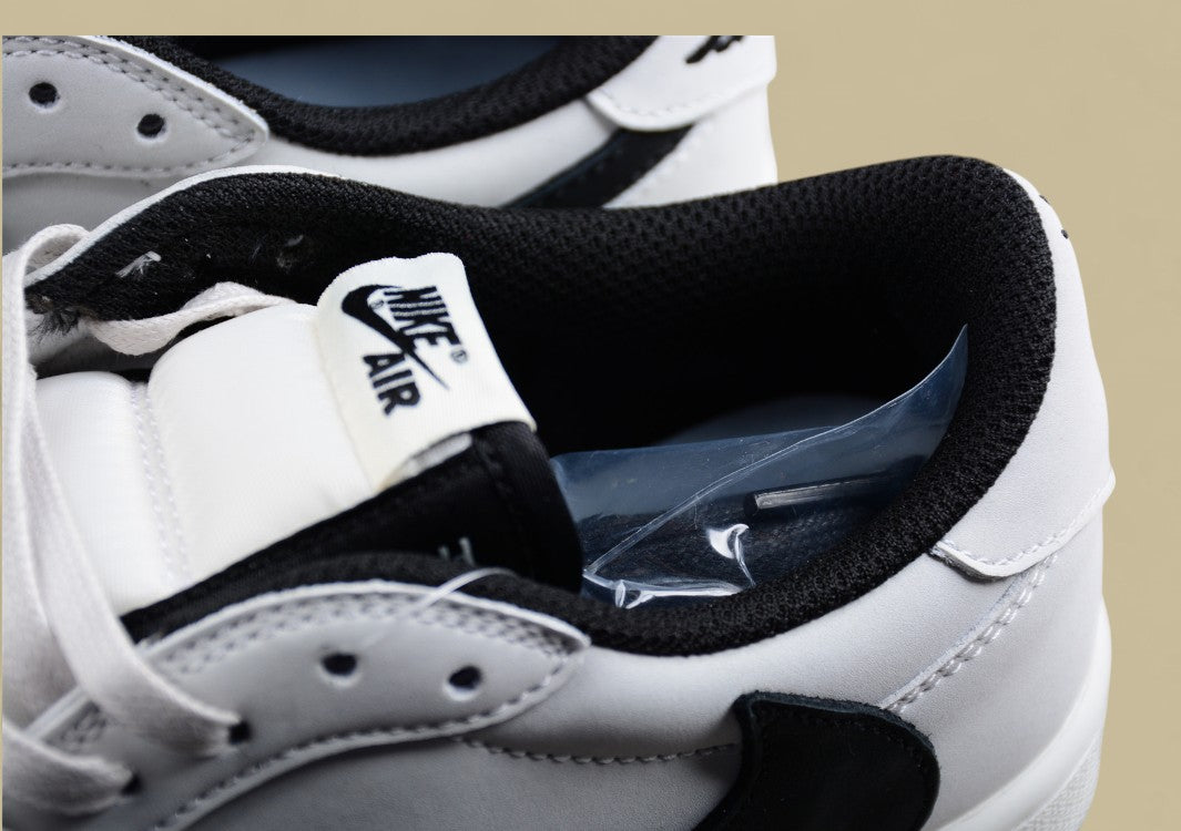 Travis Scott x Air Jordan 1 Low OG Light Smoke Black