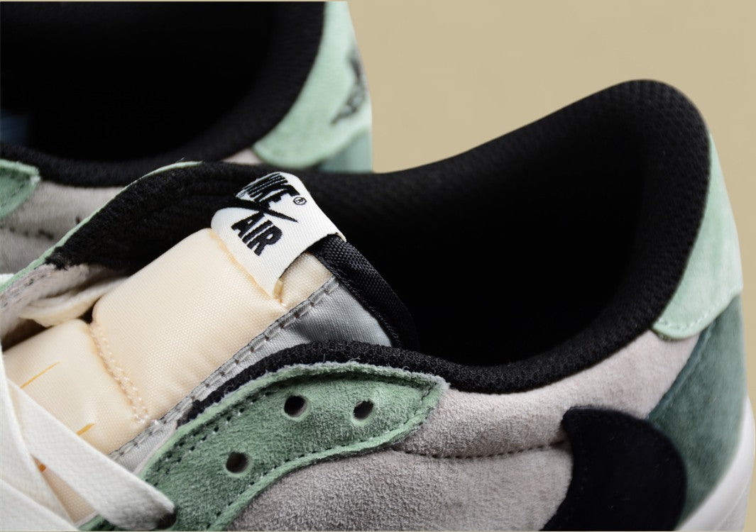 Travis Scott x Air Jordan 1 Low OG Mint Dust