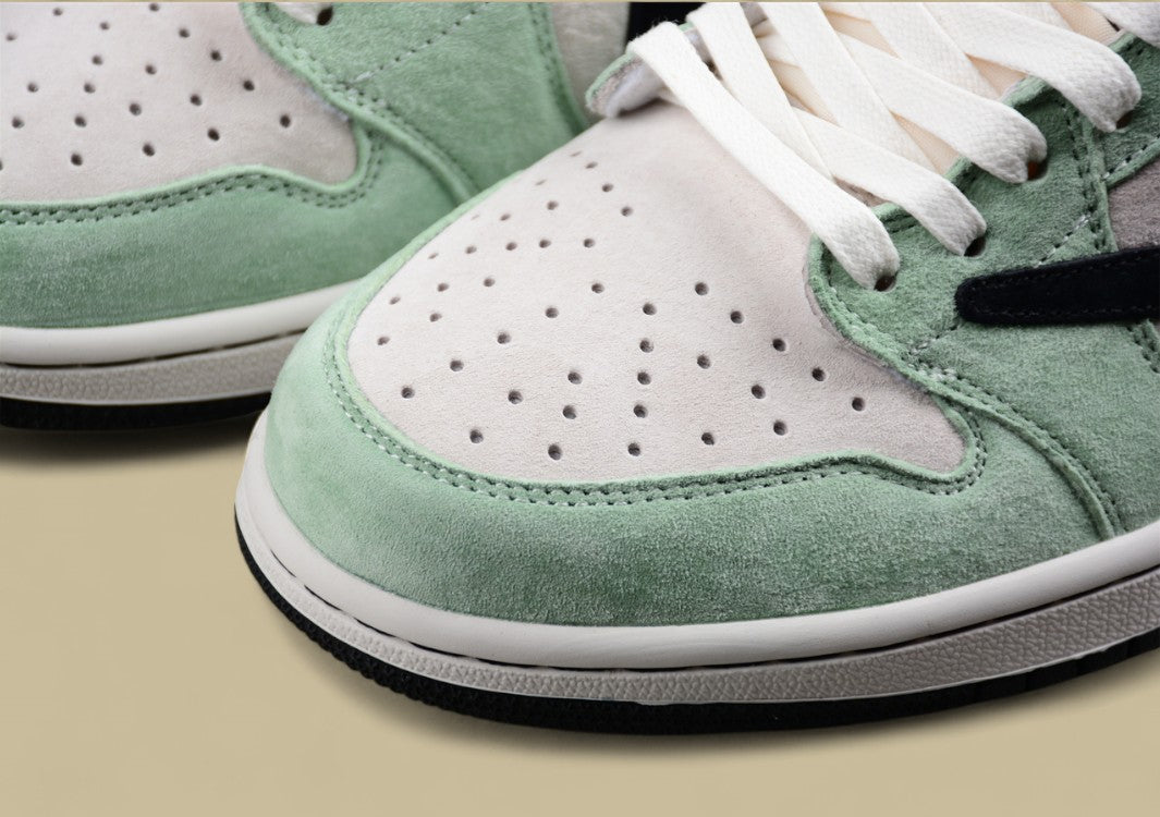 Travis Scott x Air Jordan 1 Low OG Mint Dust