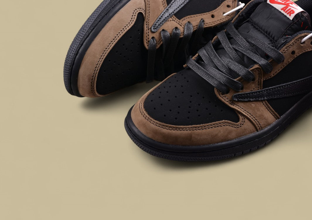 Travis Scott x Air Jordan 1 Low OG "Mocha"