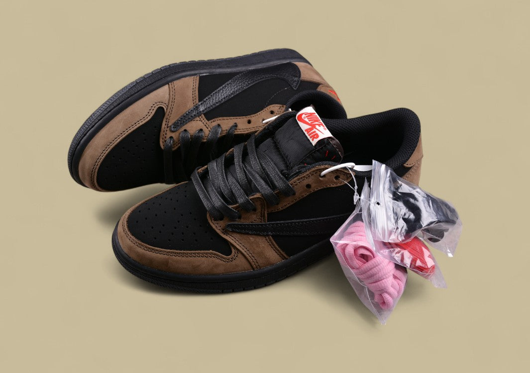 Travis Scott x Air Jordan 1 Low OG "Mocha"