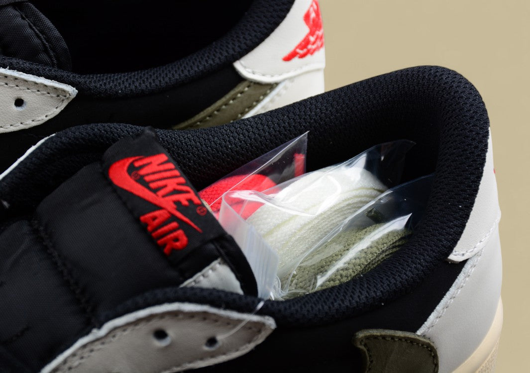 Travis Scott x Air Jordan 1 Low OG "Reverse Mocha"