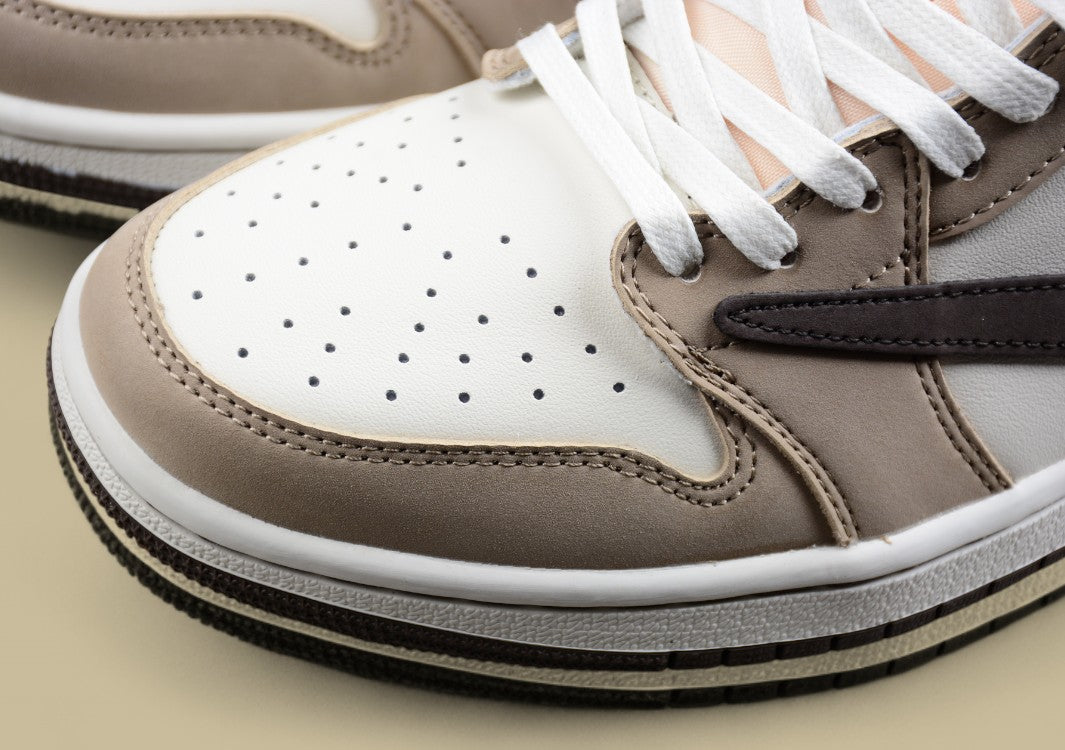 Travis Scott x Air Jordan 1 Low OG Sand Drift