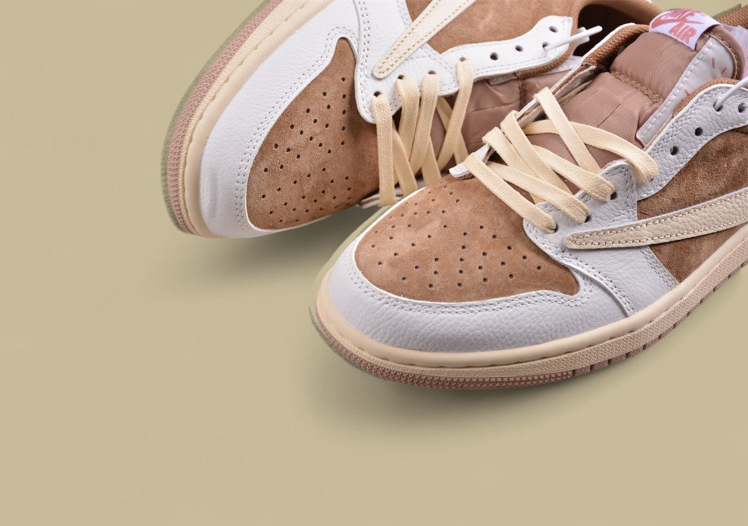Travis Scott x Air Jordan 1 Low OG Tan/Brown