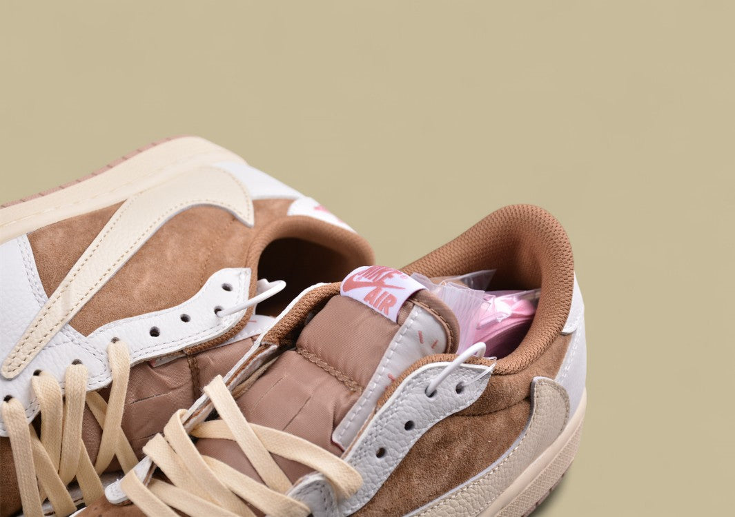 Travis Scott x Air Jordan 1 Low OG Tan/Brown