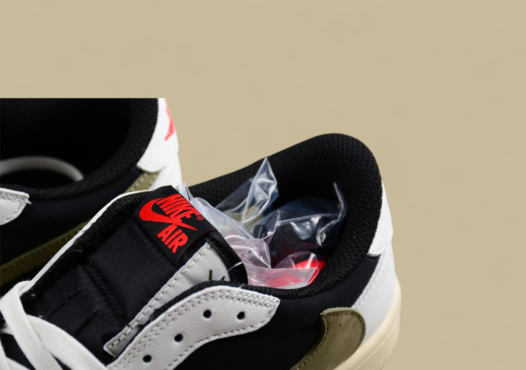 Travis Scott x Air Jordan 1 Low OG “Medium Olive”