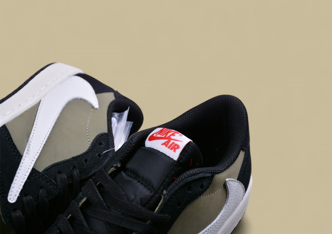 Travis Scott xAir Jordan 1 Low OG “Olive”