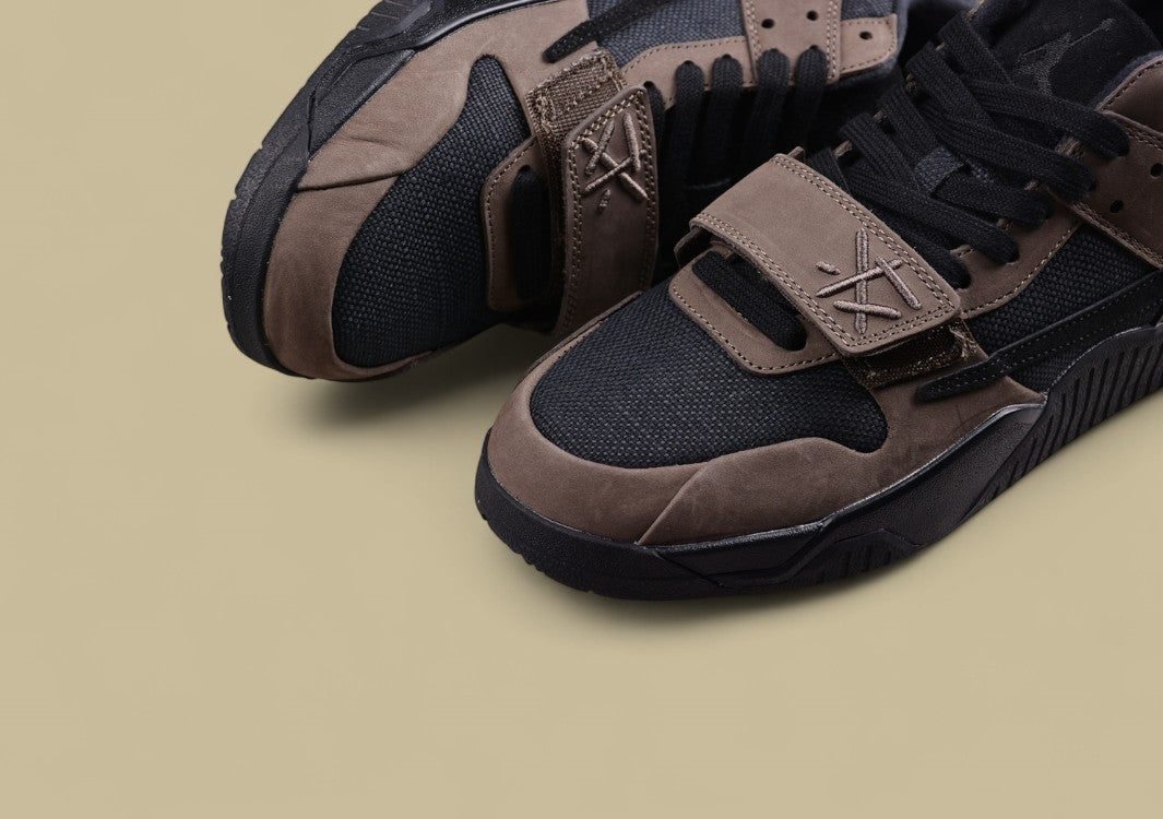 Travis Scott x Nike Air Trainer 1 SP "Dark Smoke Grey"