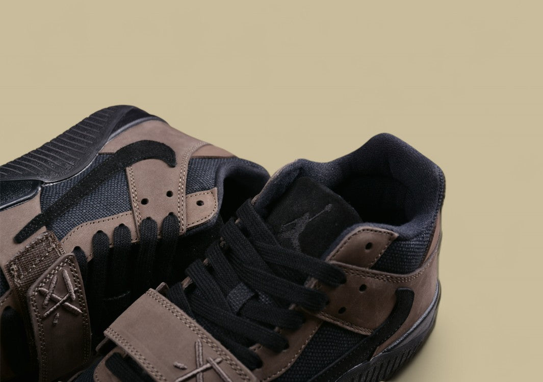 Travis Scott x Nike Air Trainer 1 SP "Dark Smoke Grey"