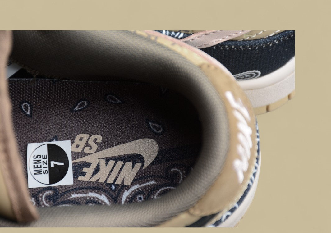 Travis Scott x Nike SB Dunk Low Cashew Flower Splicing Low-Top Sneakers