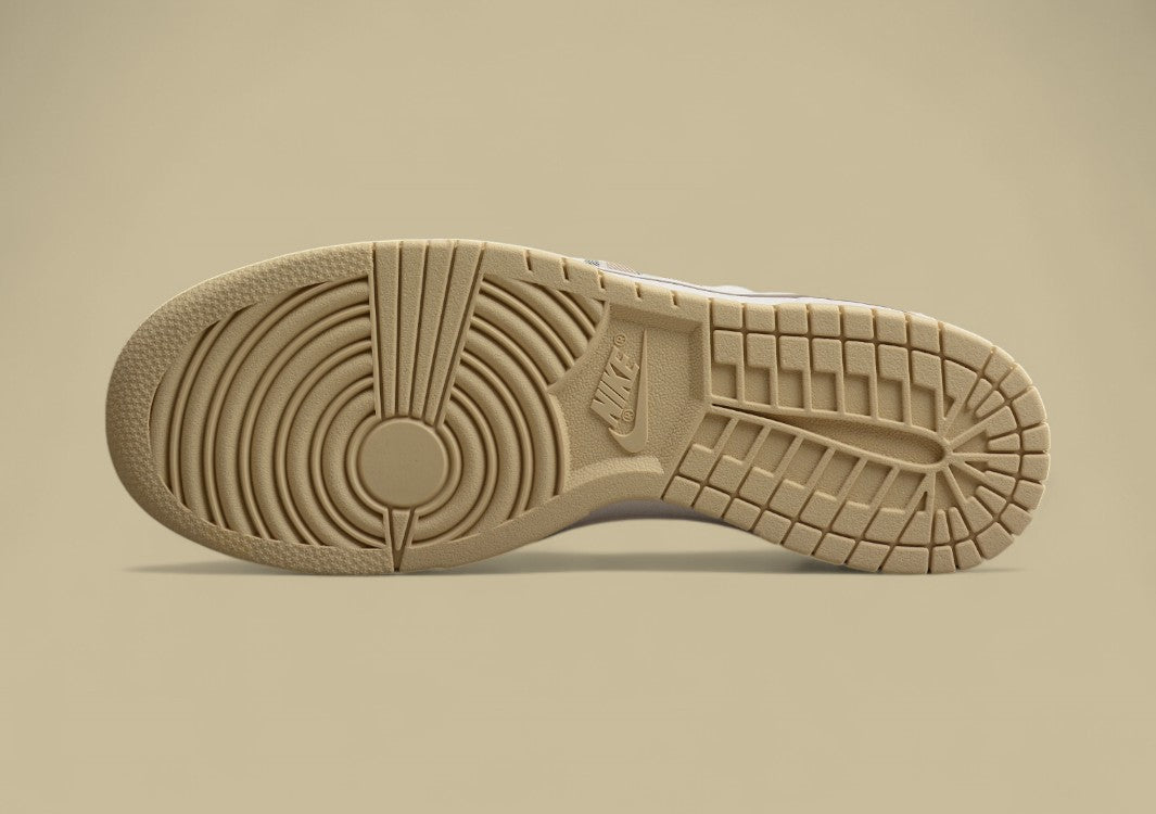 Travis Scott x Nike SB Dunk Low Cashew Flower Splicing Low-Top Sneakers