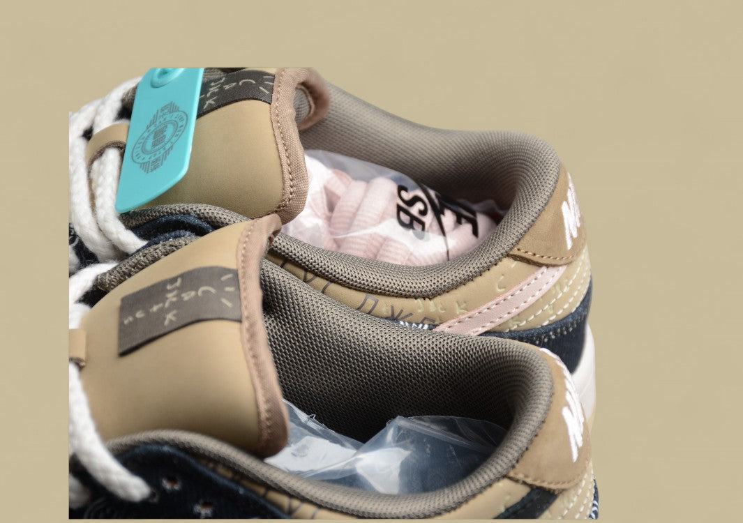 Travis Scott x Nike SB Dunk Low Cashew Flower Splicing Low-Top Sneakers