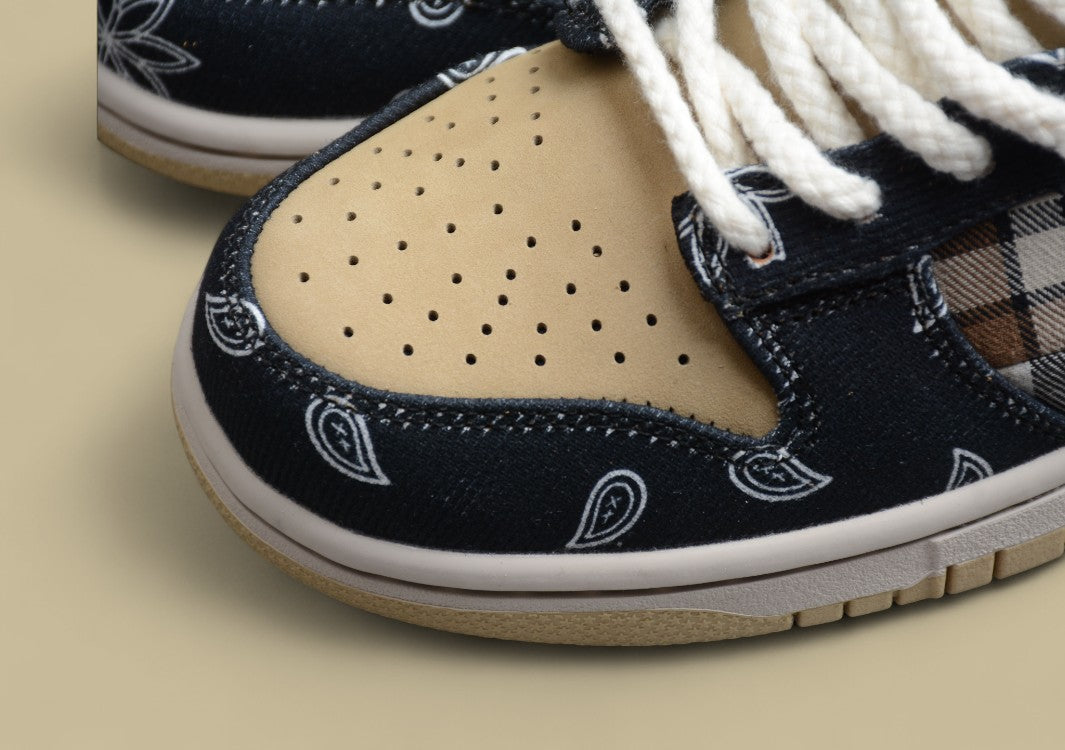 Travis Scott x Nike SB Dunk Low Cashew Flower Splicing Low-Top Sneakers