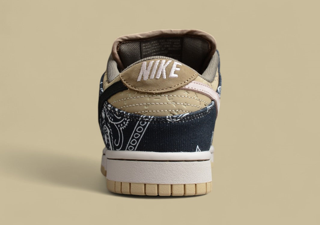Travis Scott x Nike SB Dunk Low Cashew Flower Splicing Low-Top Sneakers