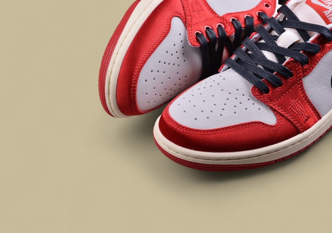 Trophy Room x Air Jordan 1 Low OG "Rookie Card - Home"