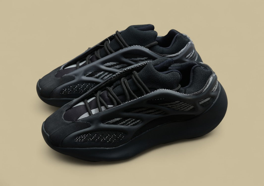Yeezy 700 V3 "Alvah" Coconut 700 All Black Black Warrior