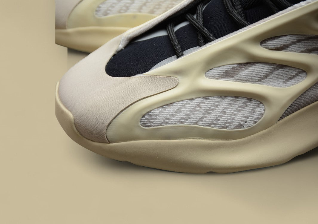 Yeezy 700 V3 "Azael" Coconut 700 Luminous Retro Daddy Shoes