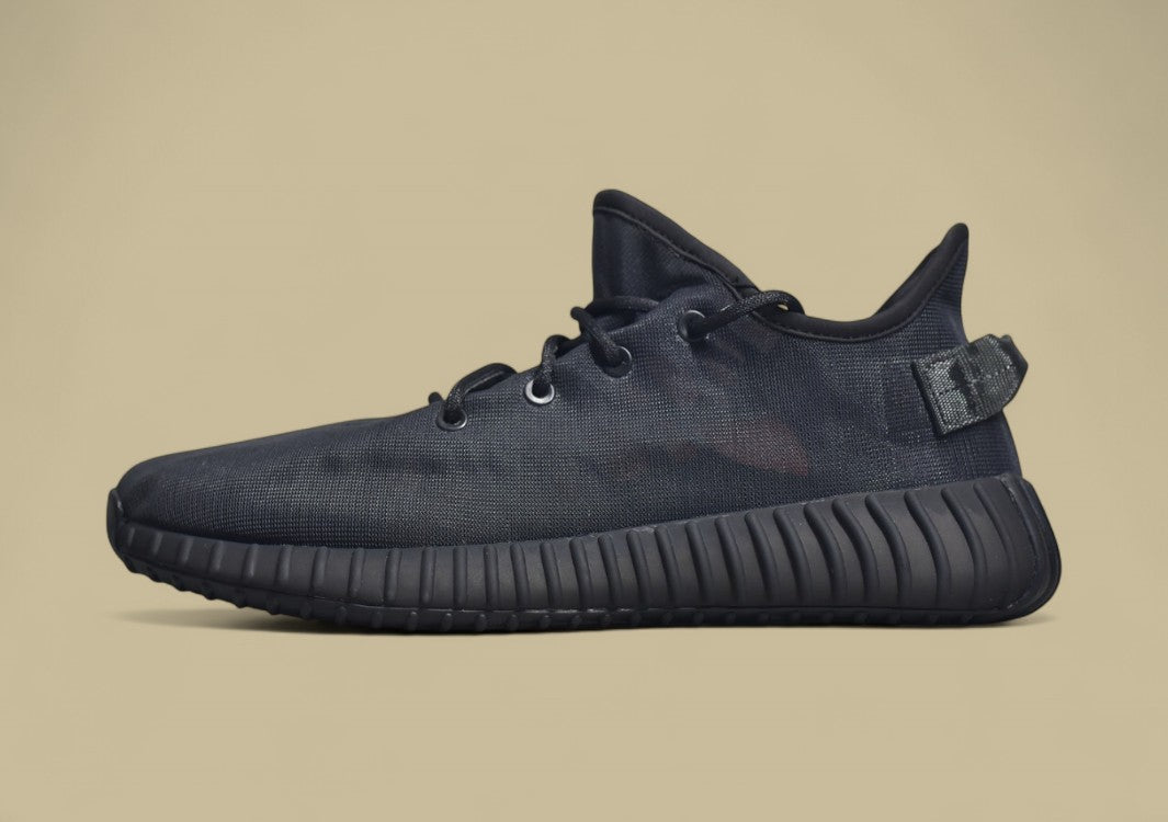 Yeezy Boost 350 V2 Mono Black