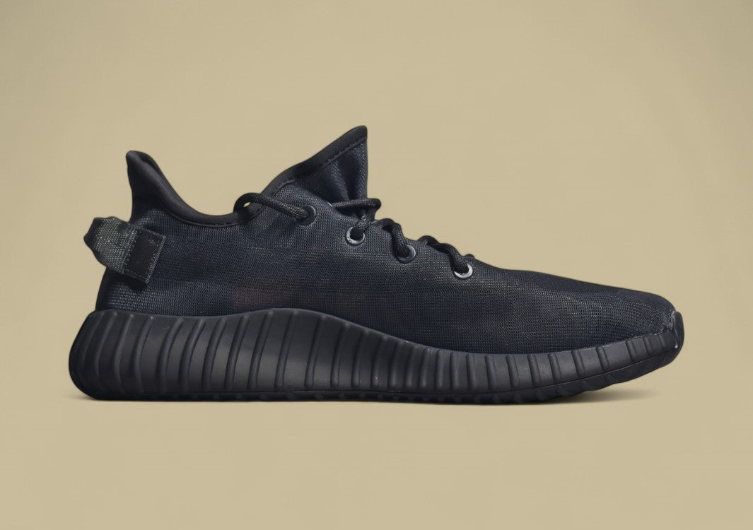 Yeezy Boost 350 V2 Mono Black