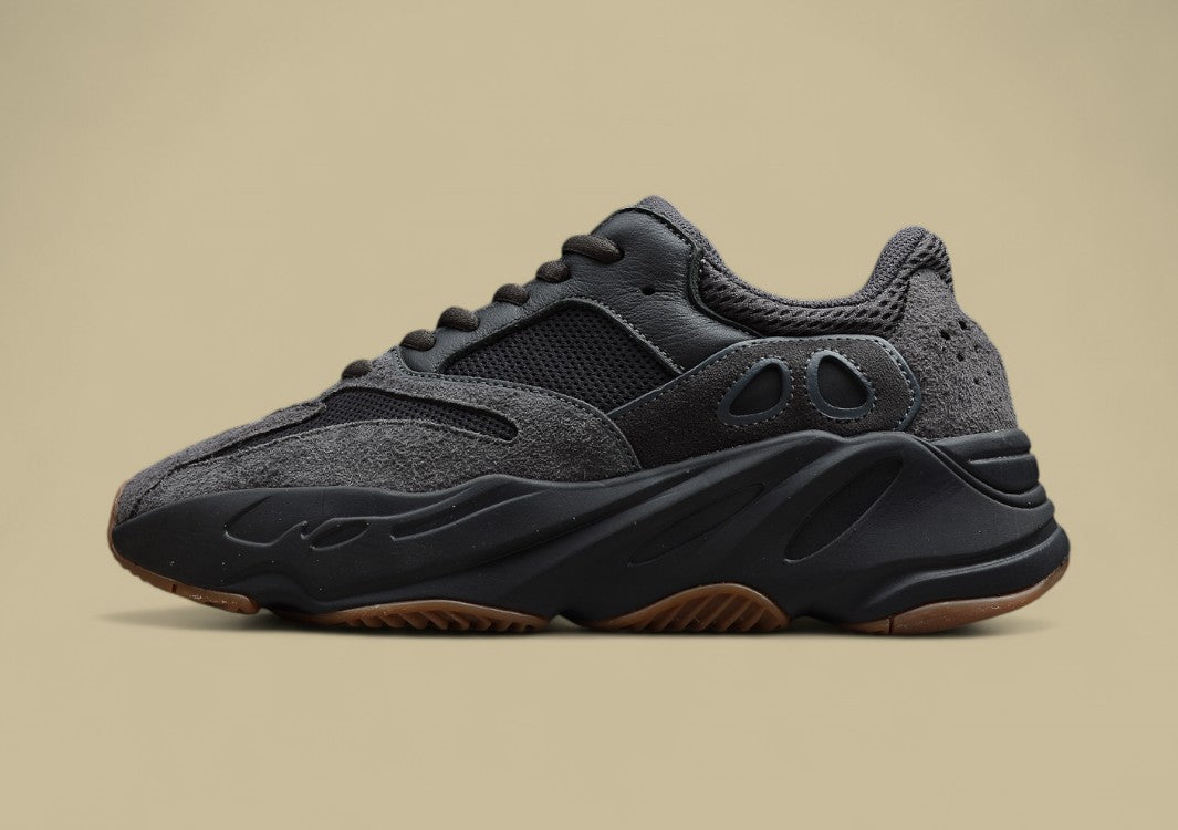 Yeezy Boost 700 Utility Black Coconut 700 All-Black Rubber Warrior Edition