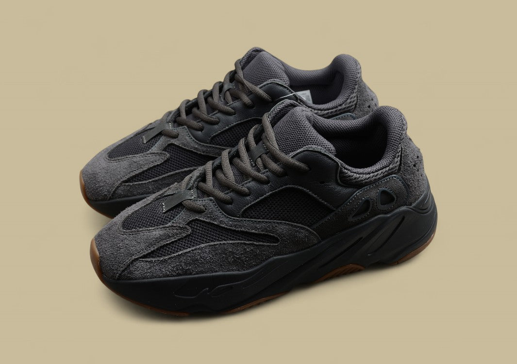 Yeezy Boost 700 Utility Black Coconut 700 All-Black Rubber Warrior Edition