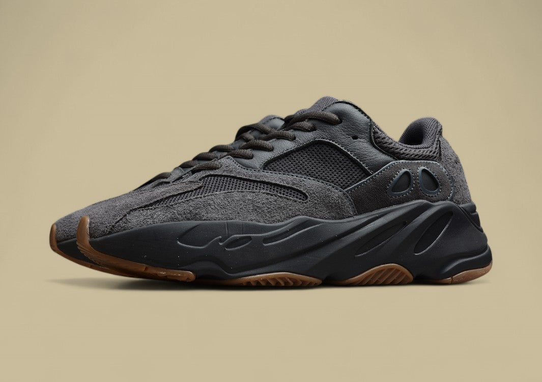 Yeezy Boost 700 Utility Black Coconut 700 All-Black Rubber Warrior Edition
