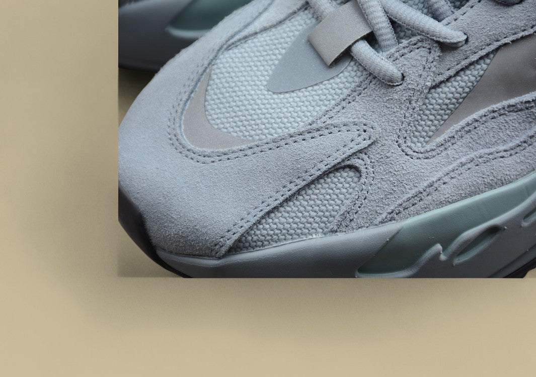 Yeezy Boost 700 V2 GT Version Coconut 700 Premium Edition