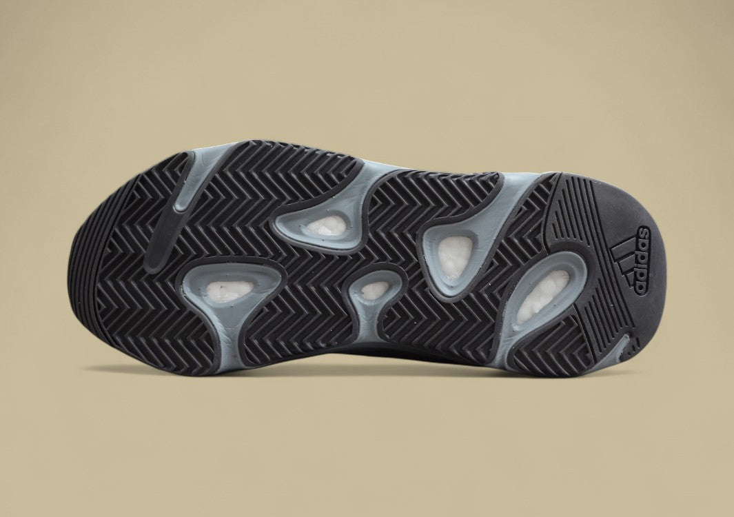 Yeezy Boost Coconut 700 V2 Grey Chunky Sneaker