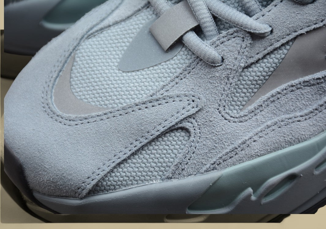 Yeezy Boost Coconut 700 V2 Grey Chunky Sneaker