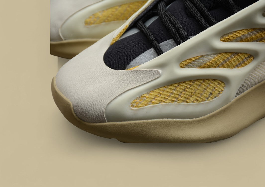 Yeezy Coconut 700 V3 "Srphym" yellow-gray