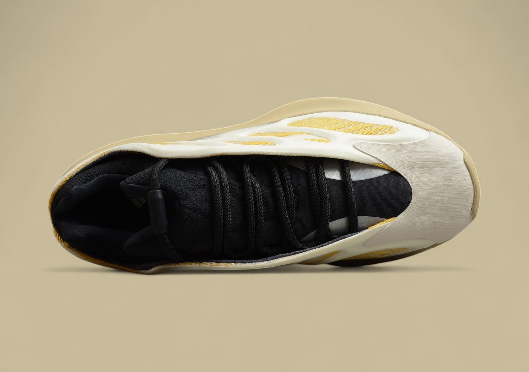 Yeezy Coconut 700 V3 "Srphym" yellow-gray