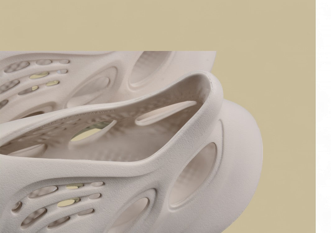 Yeezy Foam Runner Bone White Sleek & Ventilated by Adidas