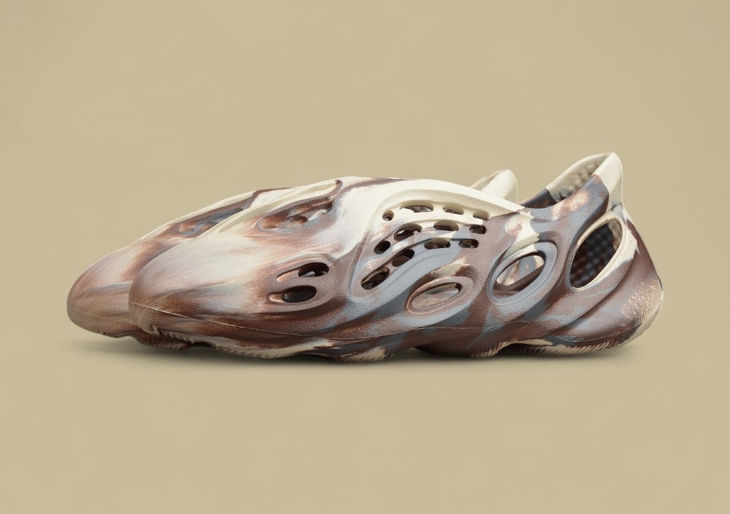 Yeezy Foam Runner "Cream Clay" Lightweight Ventilated Design