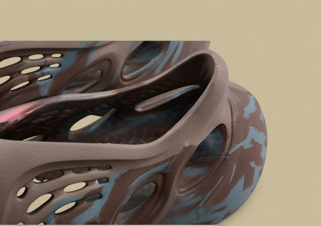 Yeezy Foam Runner MX Sand Grey Tie-Dye with Ice Blue Accents