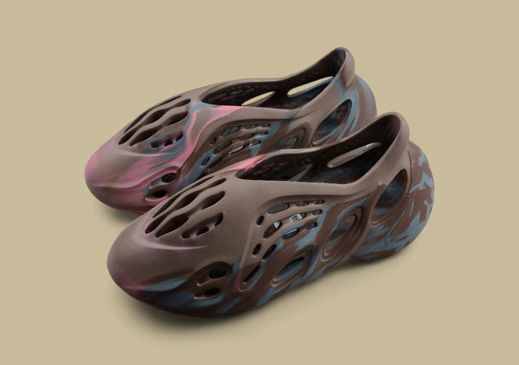 Yeezy Foam Runner MX “Sand Grey” with Ice Blue Accents