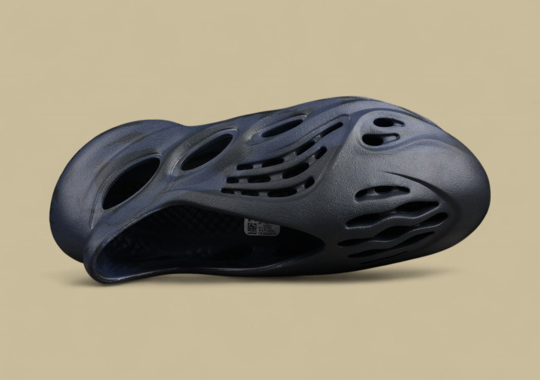 Yeezy Foam Runner Mineral Blue Midnight Blue