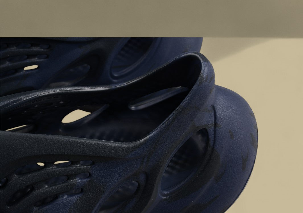 Yeezy Foam Runner Mineral Blue Midnight Blue