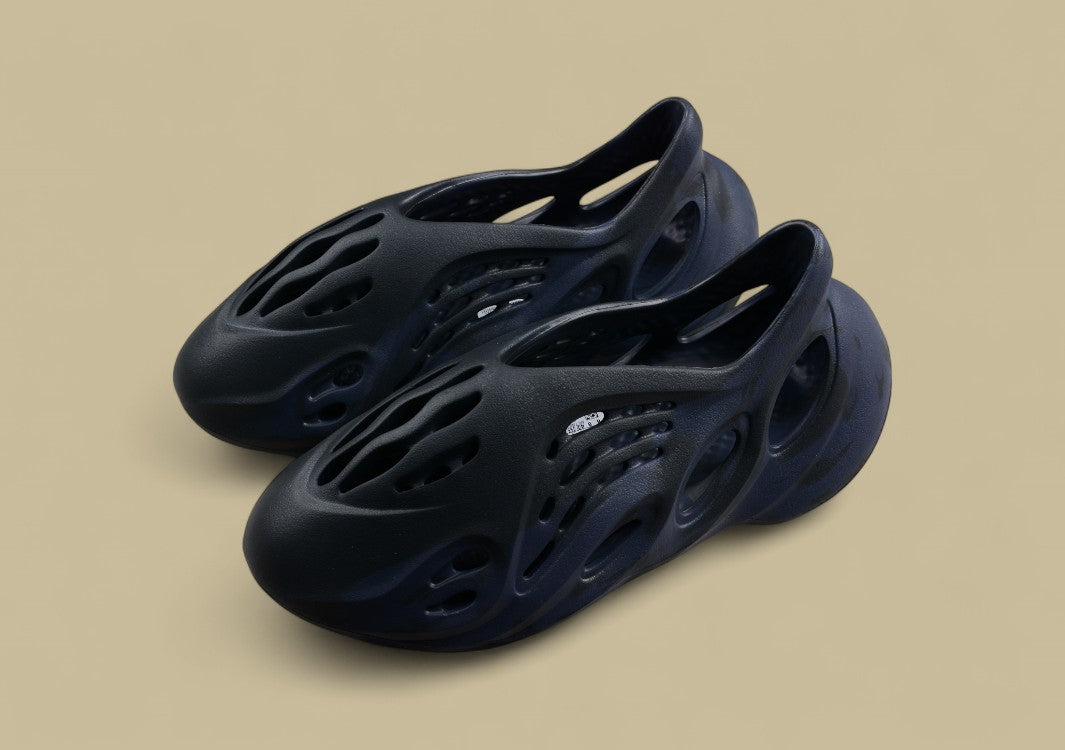 Yeezy Foam Runner Mineral Blue Midnight Blue