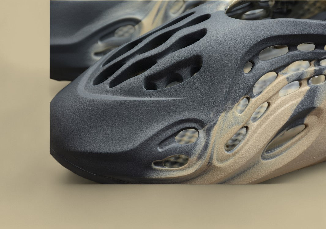 Yeezy Foam Runner "Moon Grey" Lightweight Ventilated Design