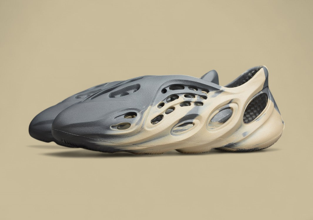 Yeezy Foam Runner "Moon Grey" Lightweight Ventilated Design