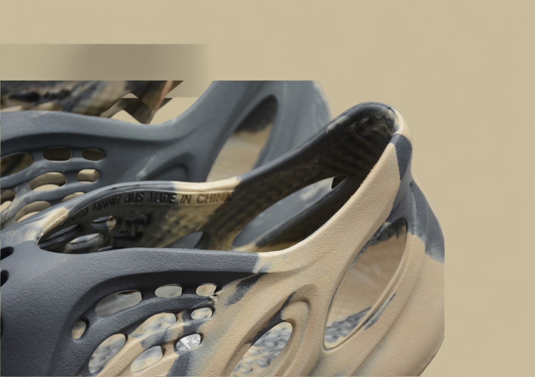 Yeezy Foam Runner "Moon Grey" Lightweight Ventilated Design