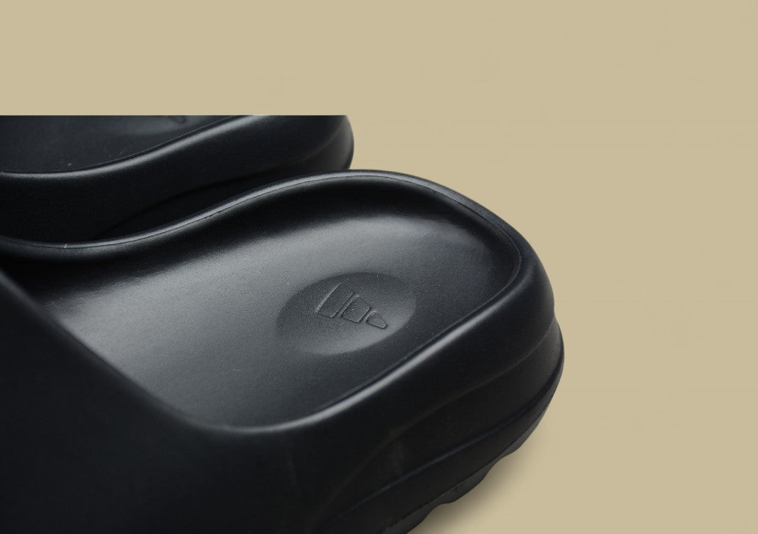 Yeezy Slide Coconut Slippers Black