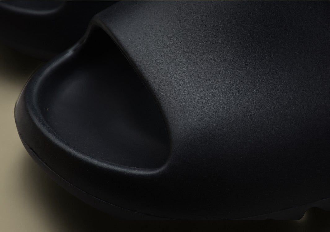 Yeezy Slide Coconut Slippers Black