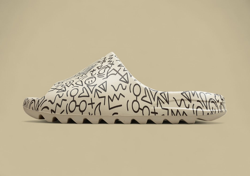 Yeezy Slide Coconut Slippers Bone White Graffiti