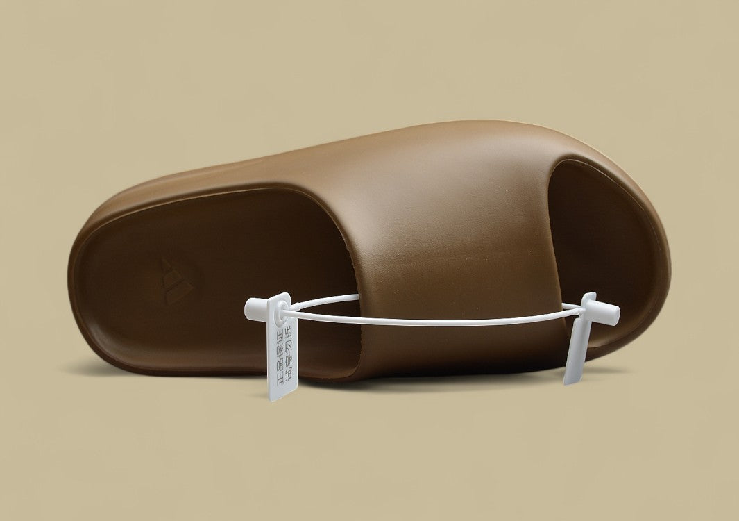 Yeezy Slide Coconut Slippers Dark Brown