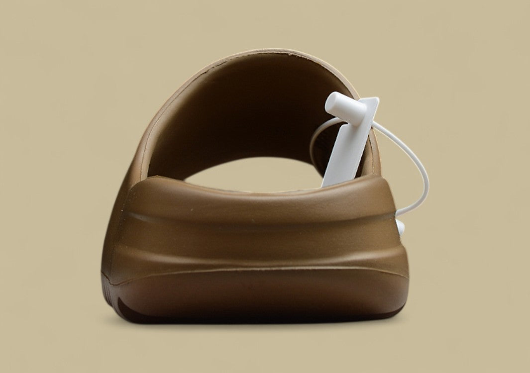 Yeezy Slide Coconut Slippers Dark Brown