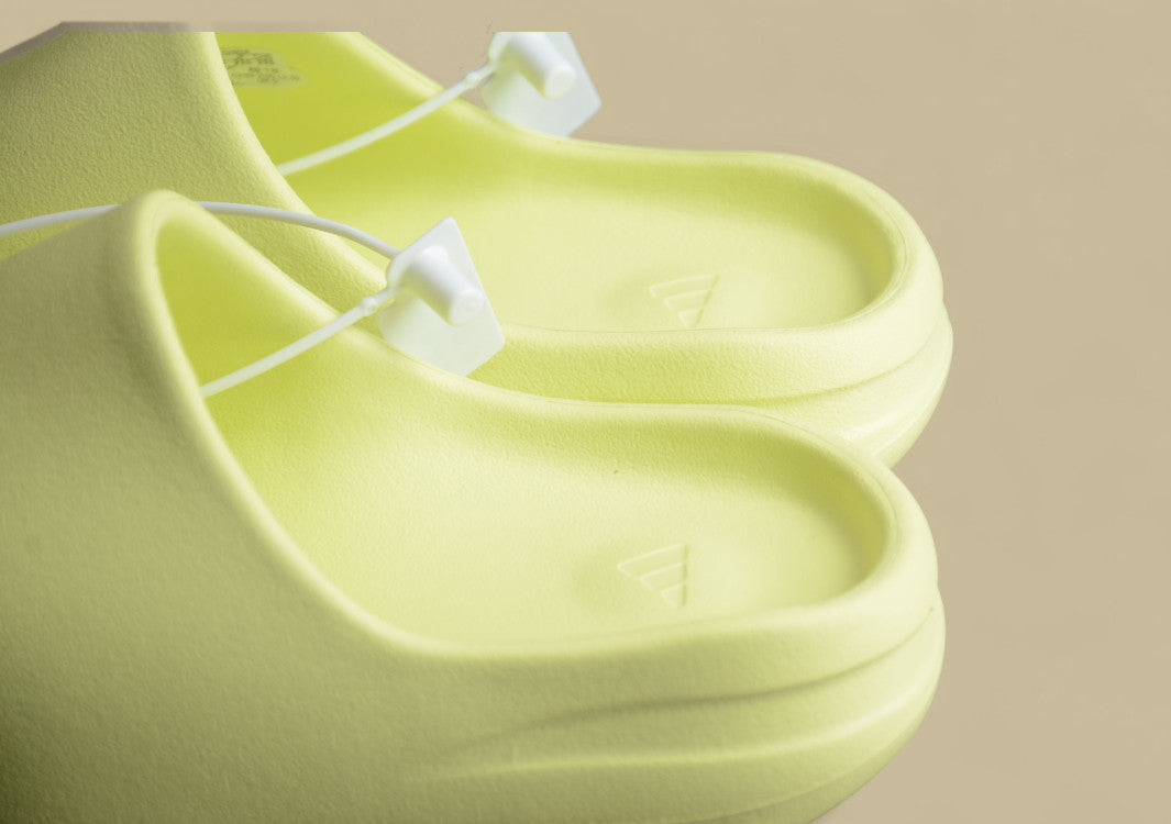 Yeezy Slide "Glow Green" Trendy Slippers Fluorescent Green Grainy Matte Coconut Half-slipper