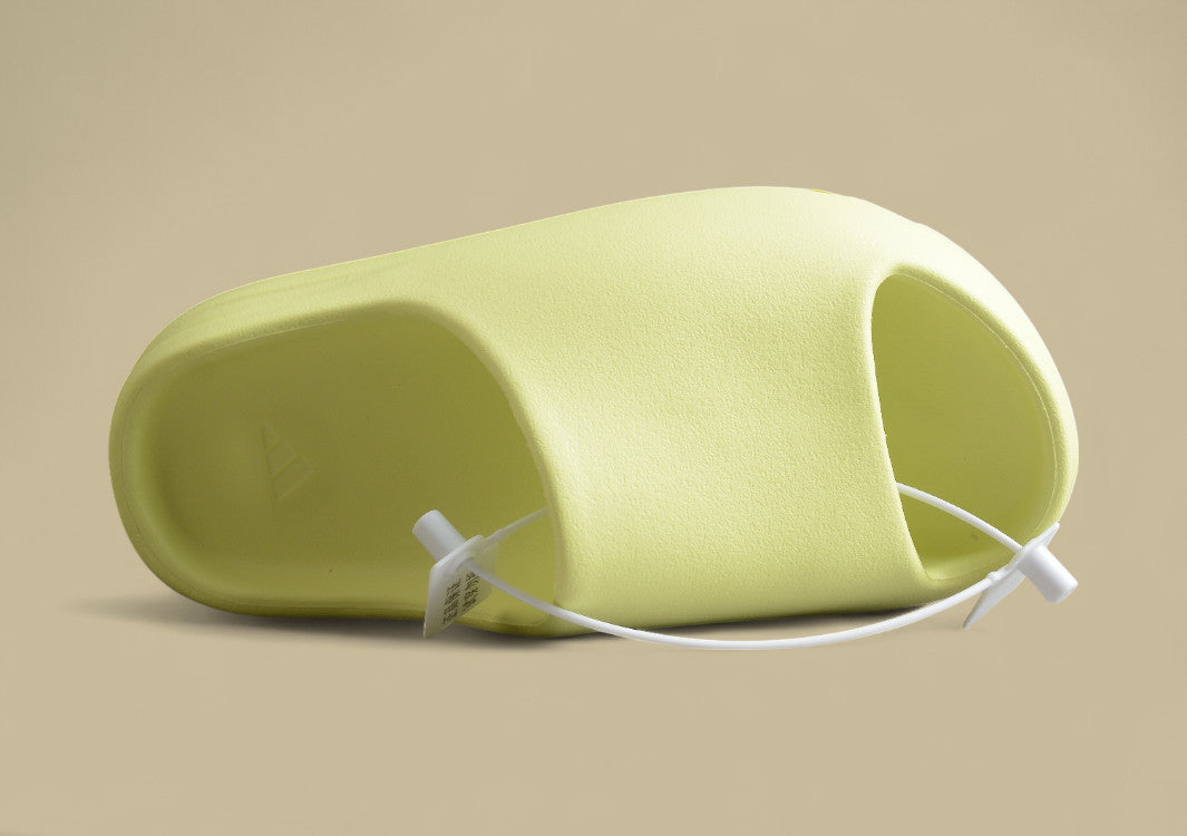 Yeezy Slide "Glow Green" Trendy Slippers Fluorescent Green Grainy Matte Coconut Half-slipper